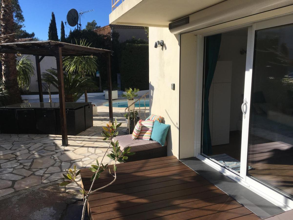 Bed,Kitchen&Swimming Pool Villa Esterel Saint-Raphaël Exterior foto